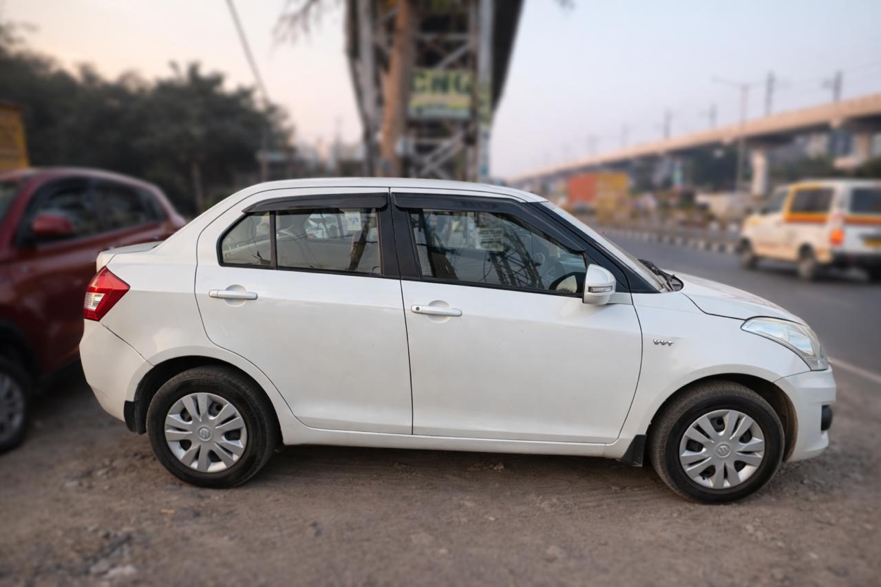 
								Maruti Suzuki Swift Dzire VXI full									