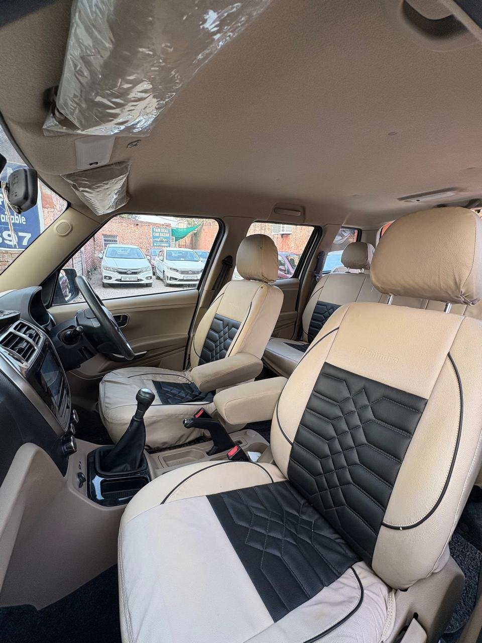 
								Mahindra Bolero N10 full									