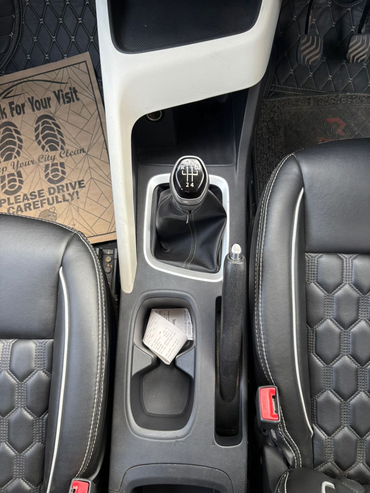 
								Nissan Magnite XL full									