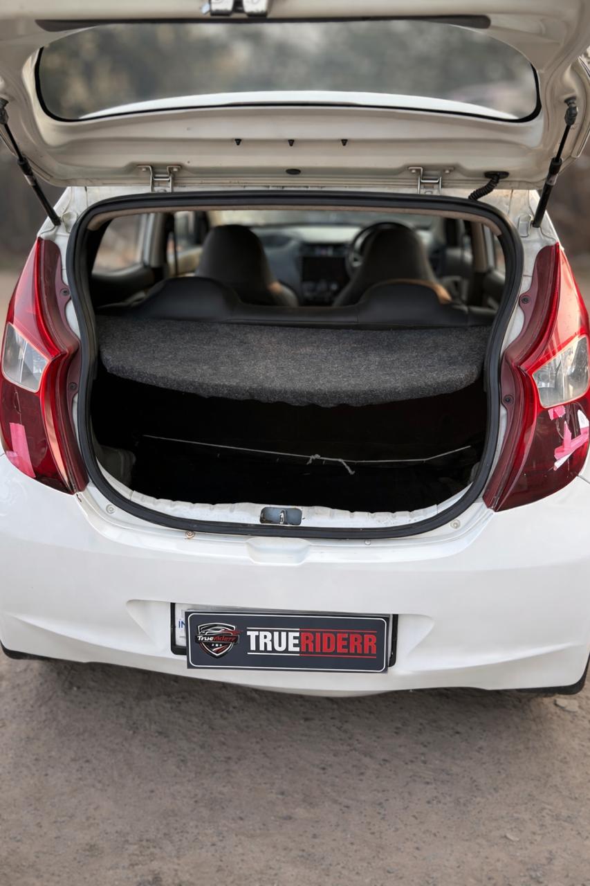 
								Hyundai EON LXI full									