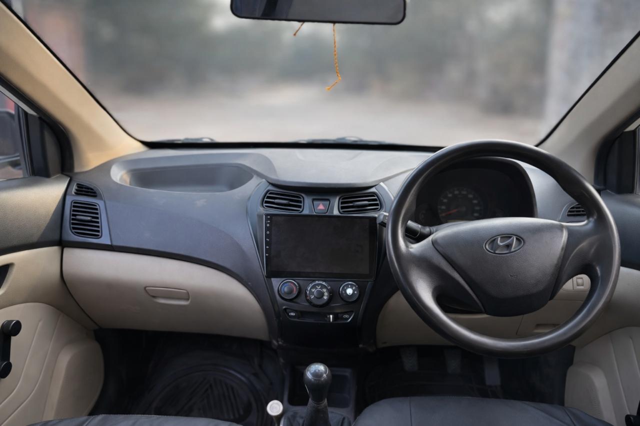 
								Hyundai EON LXI full									