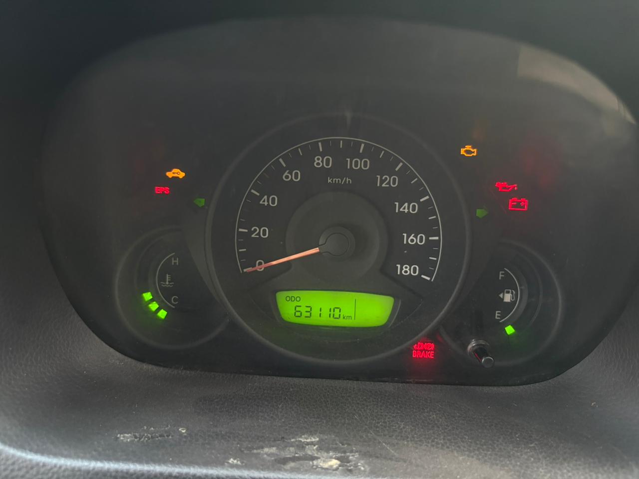 
								Hyundai EON LXI full									