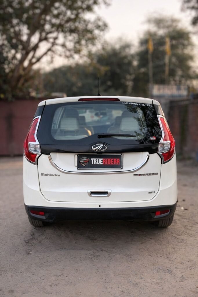 Mahindra Marazzo M4