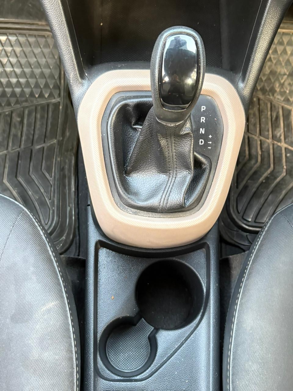 
								Hyundai Grand i10 Asta Automatic full									