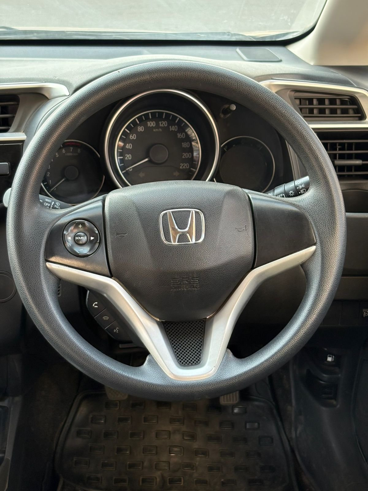 
								Honda WR-V with Sunroof full									