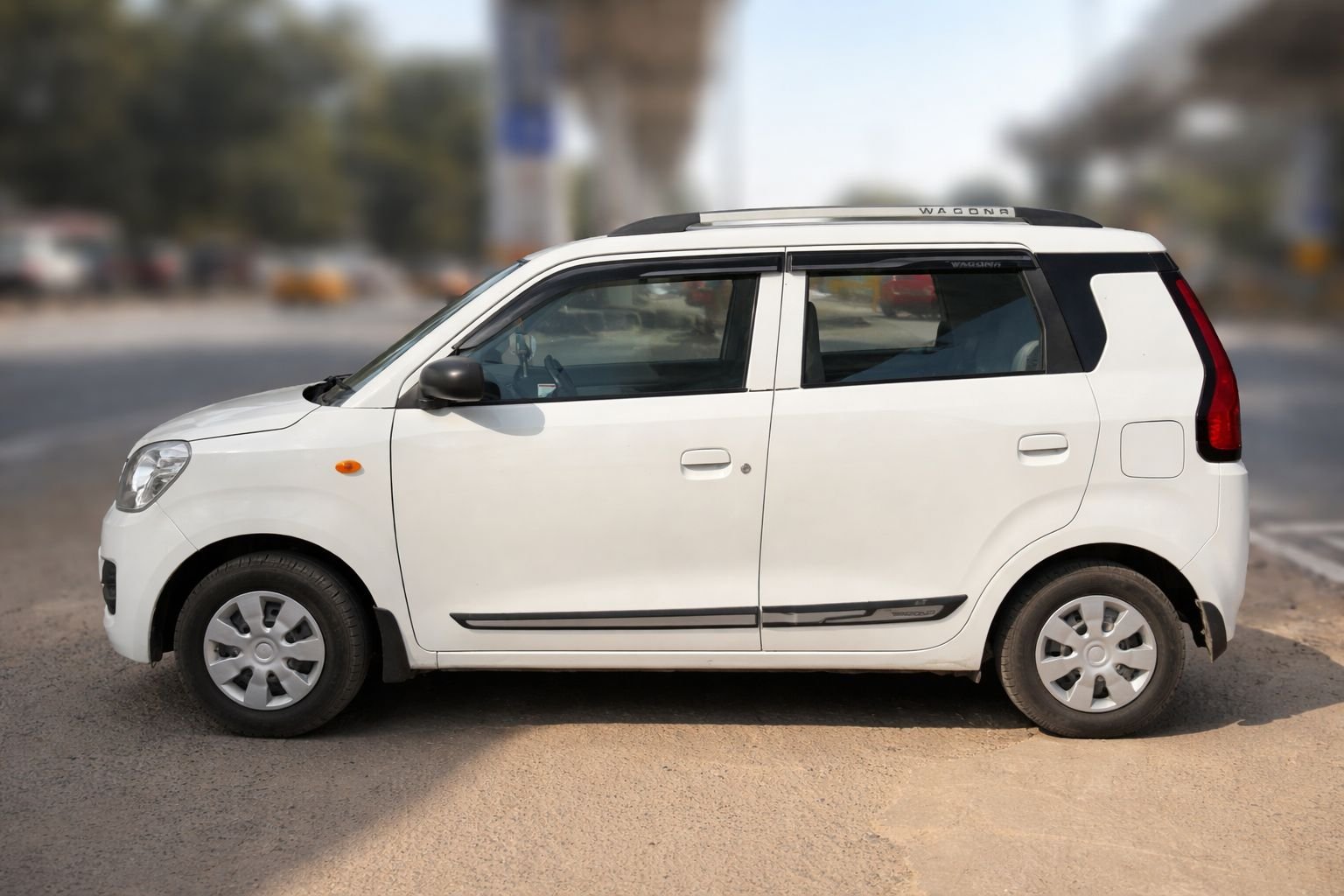 
								Maruti Suzuki WagonR LXI full									
