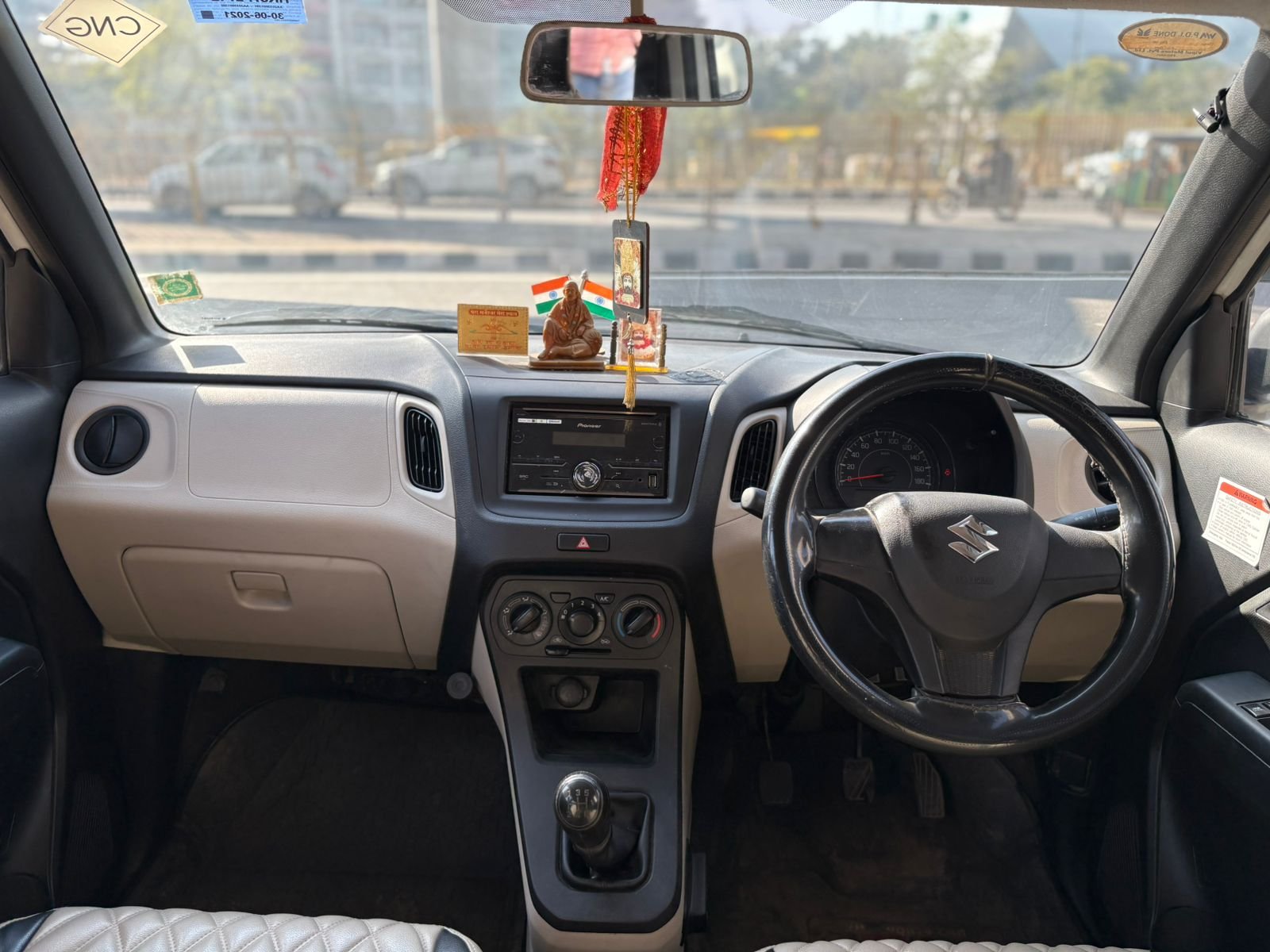 
								Maruti Suzuki WagonR LXI full									