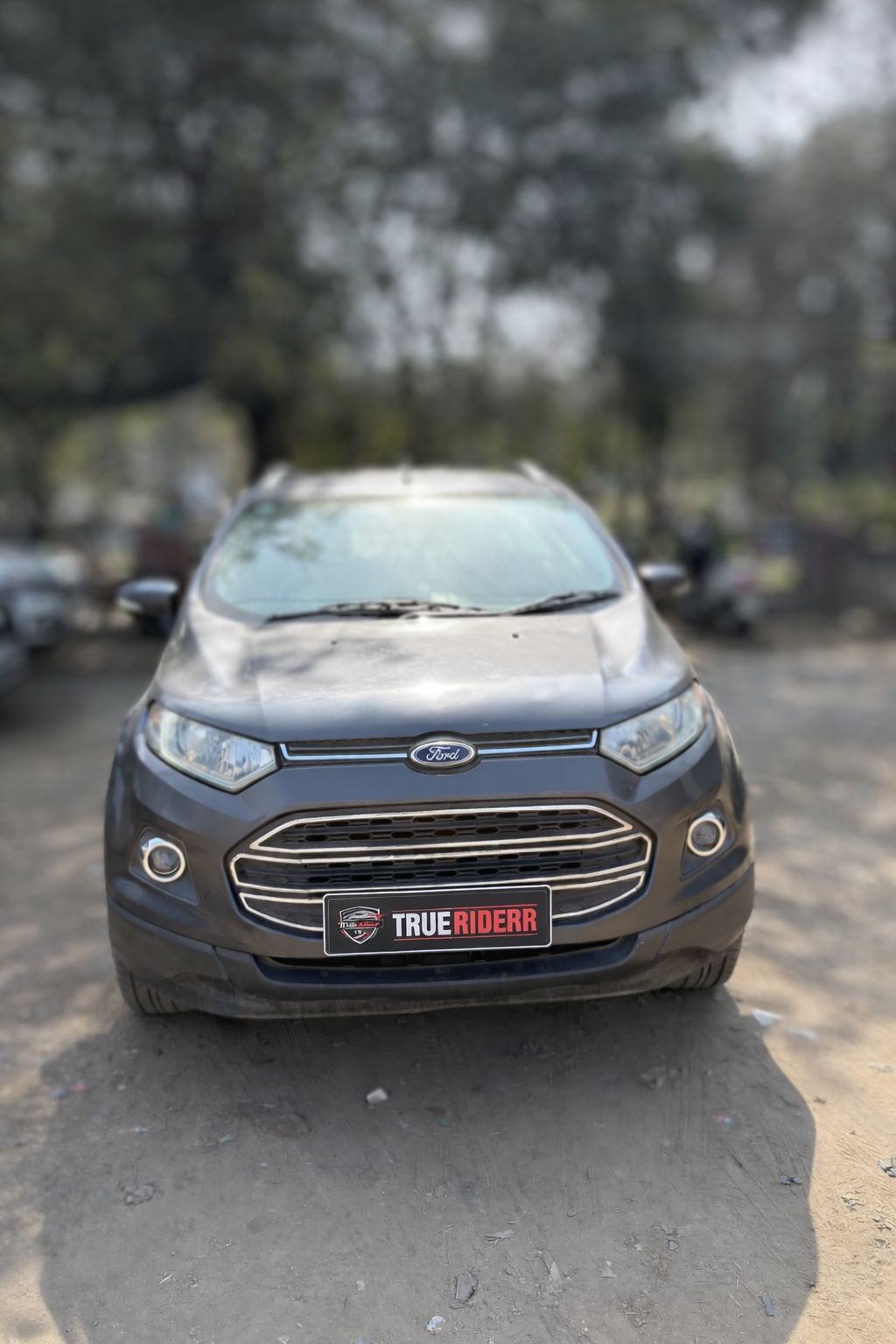 
								Ford Eco Sports Titanium full									