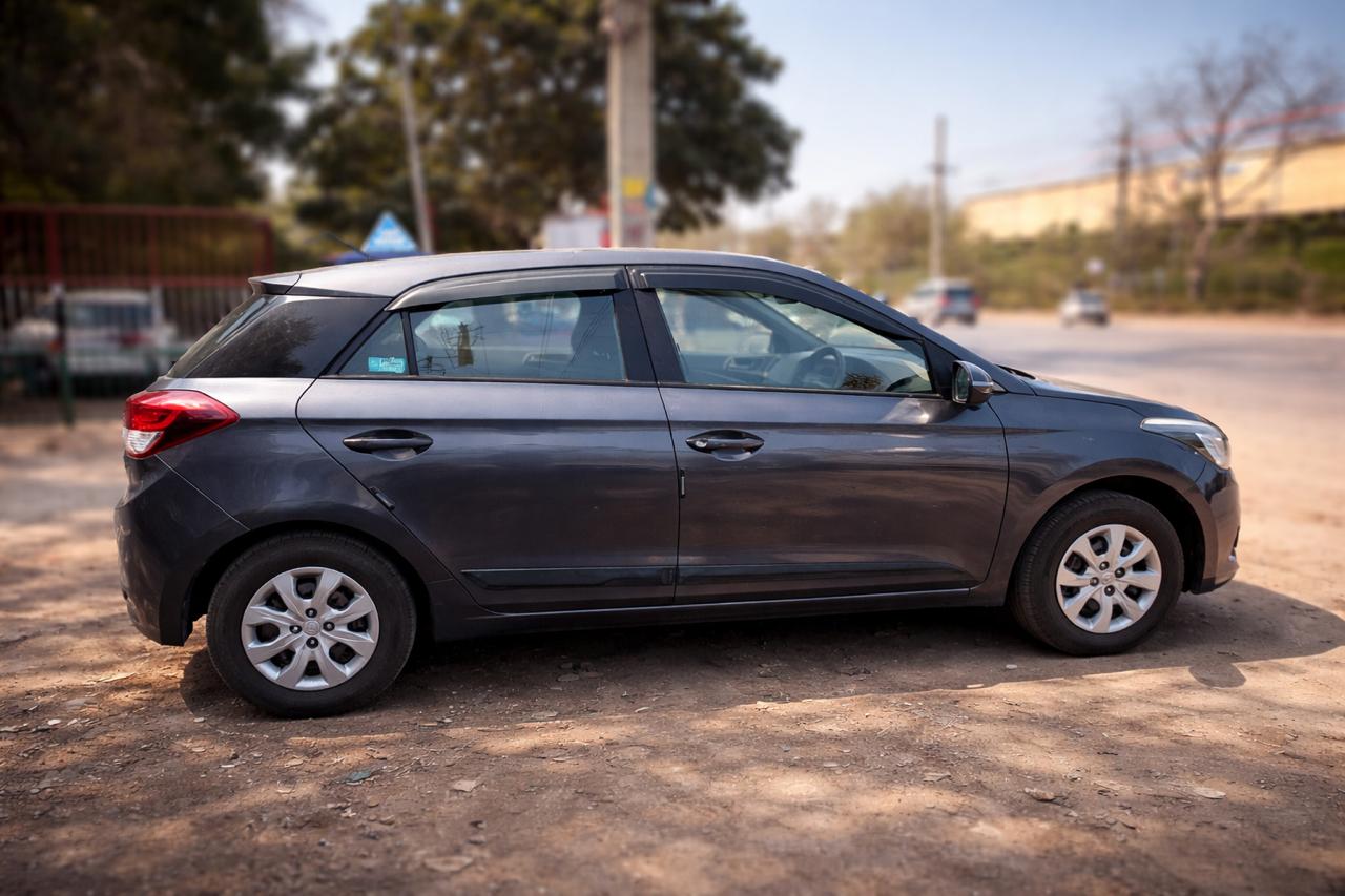 
								Hyundai i20 Sport full									