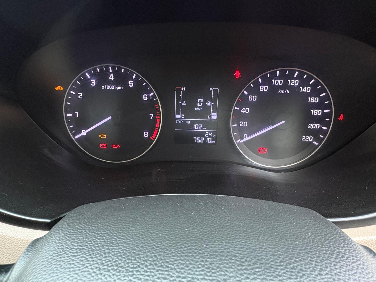 
								Hyundai i20 Sport full									