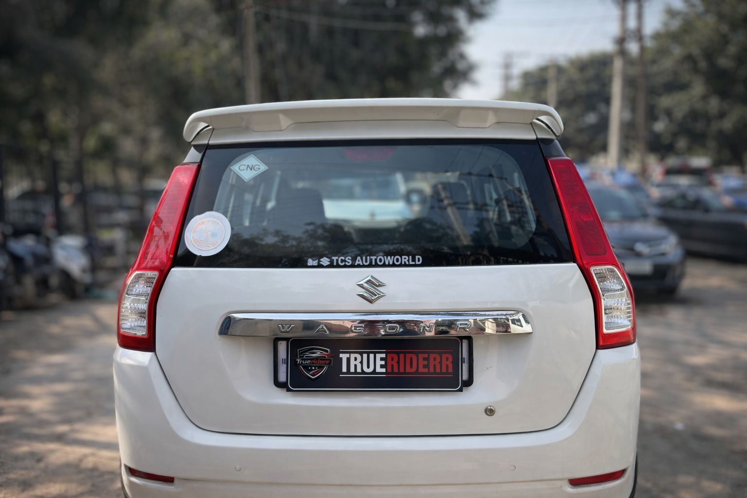 
								Maruti Suzuki WagonR LXI full									