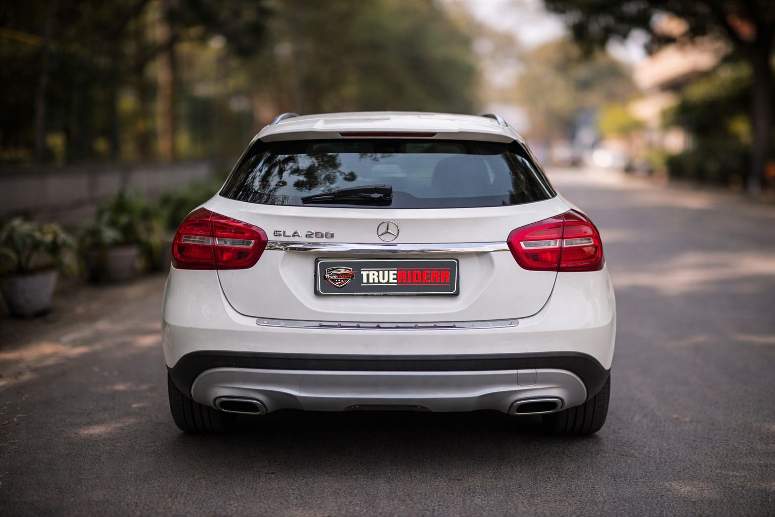 
								Mercedes GLA 200 full									