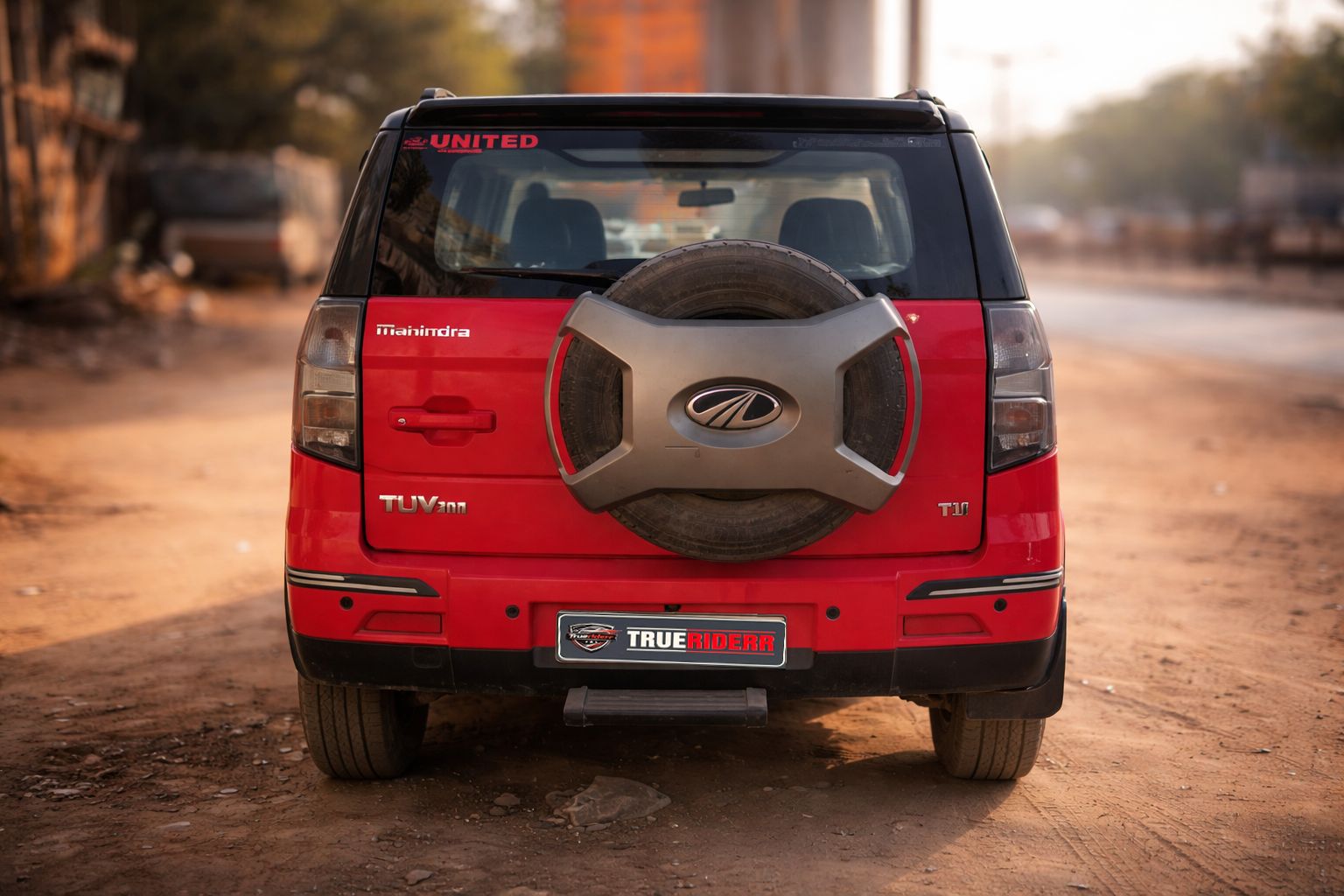 Mahindra TUV T10